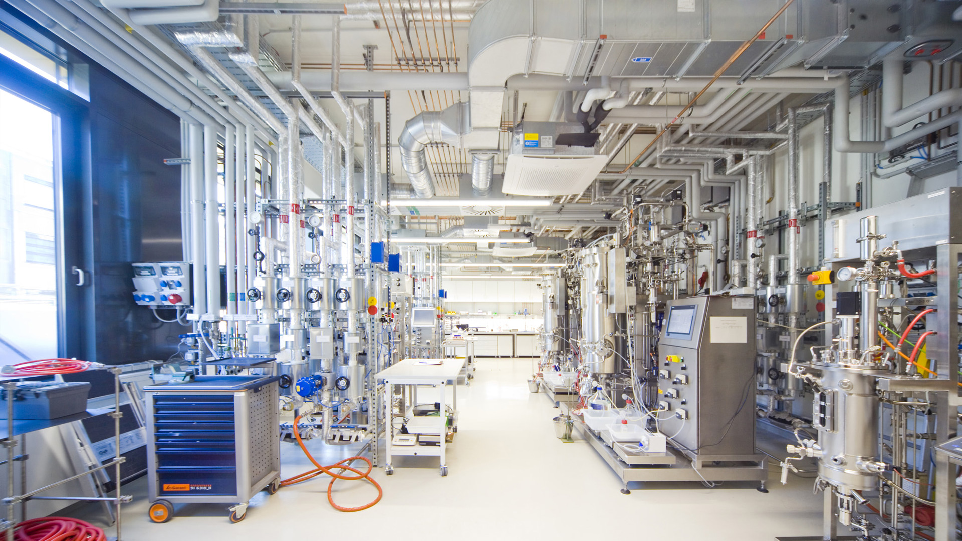 食品日化厂房建设中，广泛用于物料，大宗气体，高纯气体，CDA压缩空气，RO水纯化水，等系统