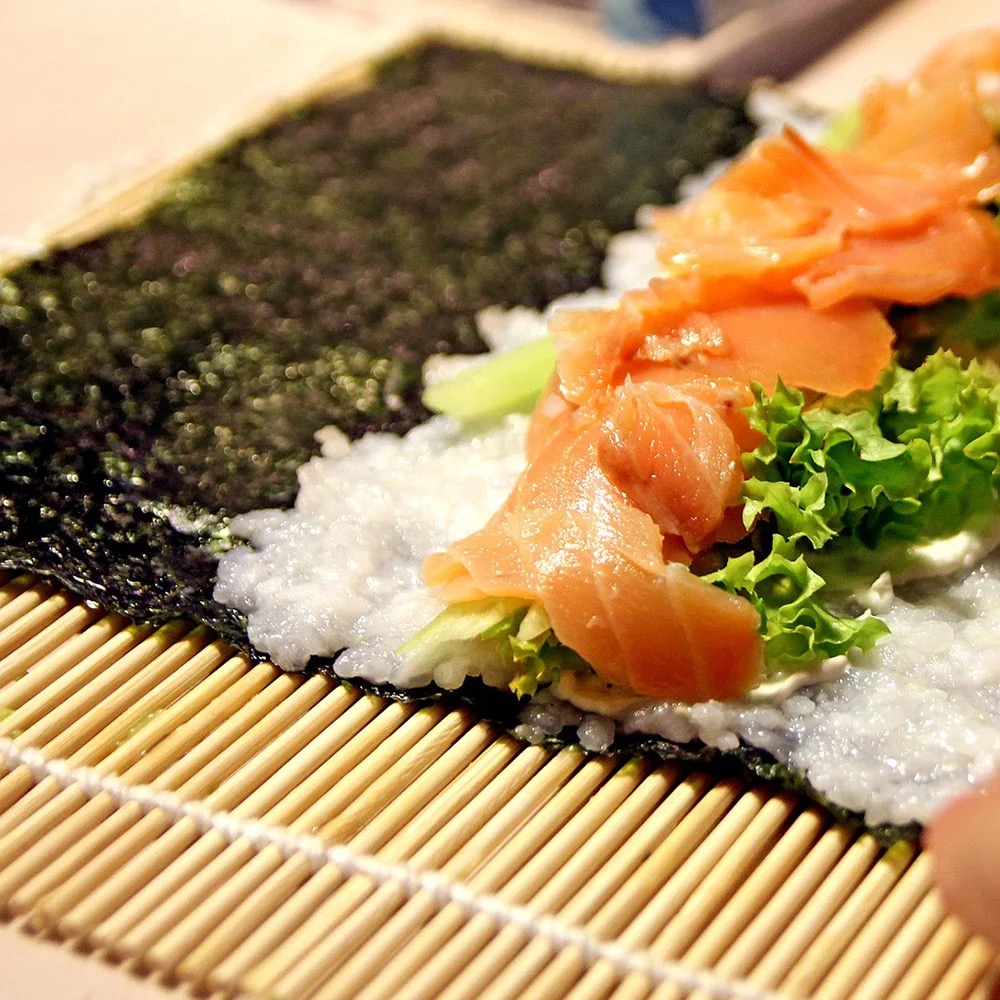 How to Use Sushi Nori