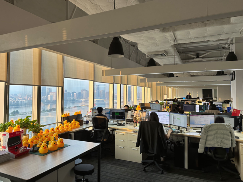 990x&version=1704449132