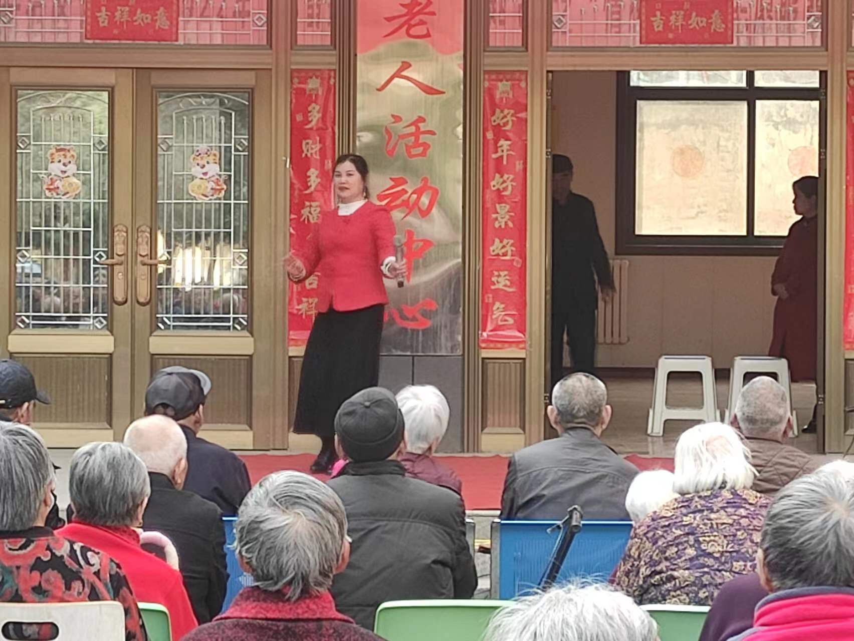 情暖冬日 关爱老人：济源市老干部艺术团演出走进养老院