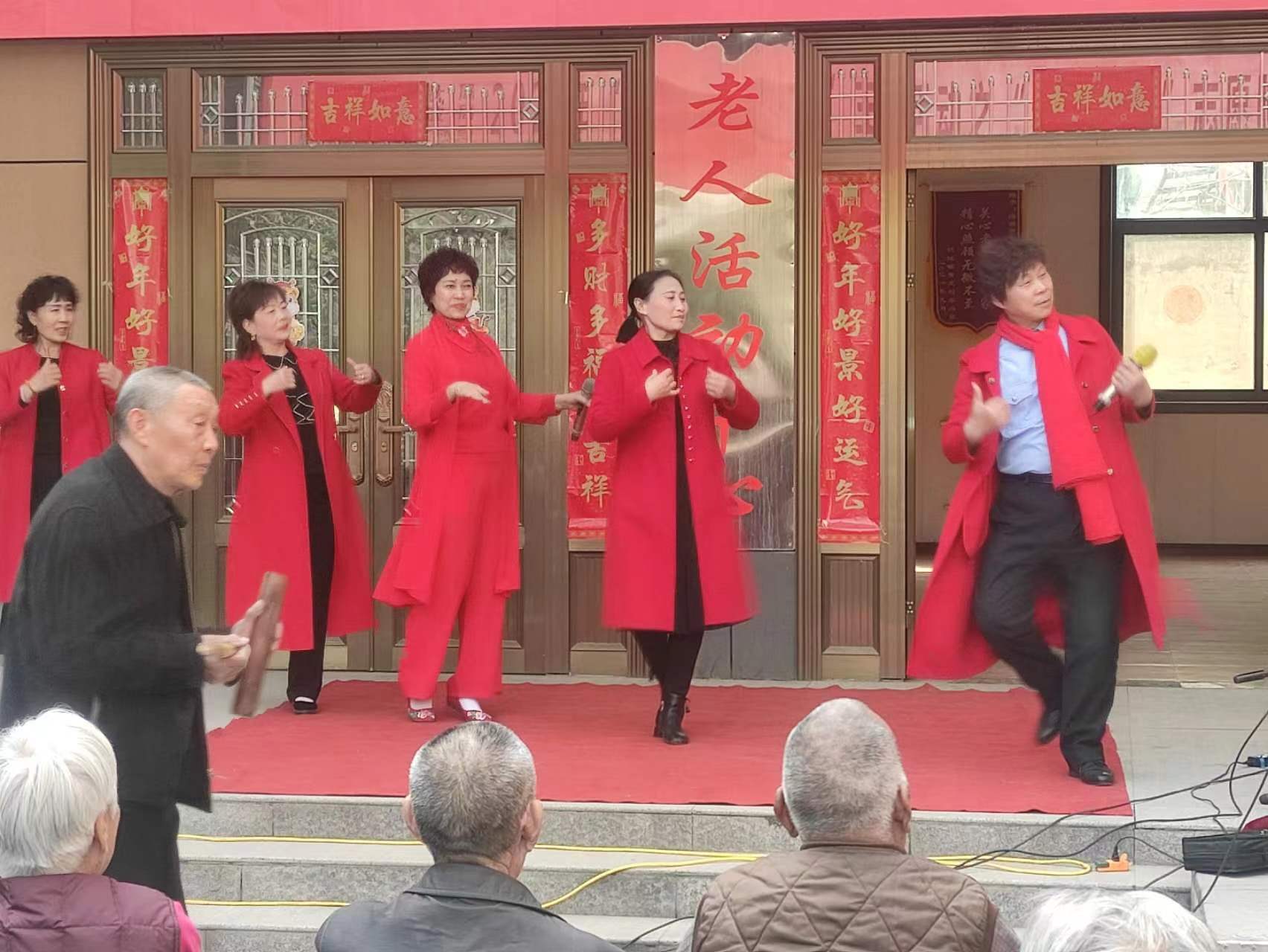 情暖冬日 关爱老人：济源市老干部艺术团演出走进养老院