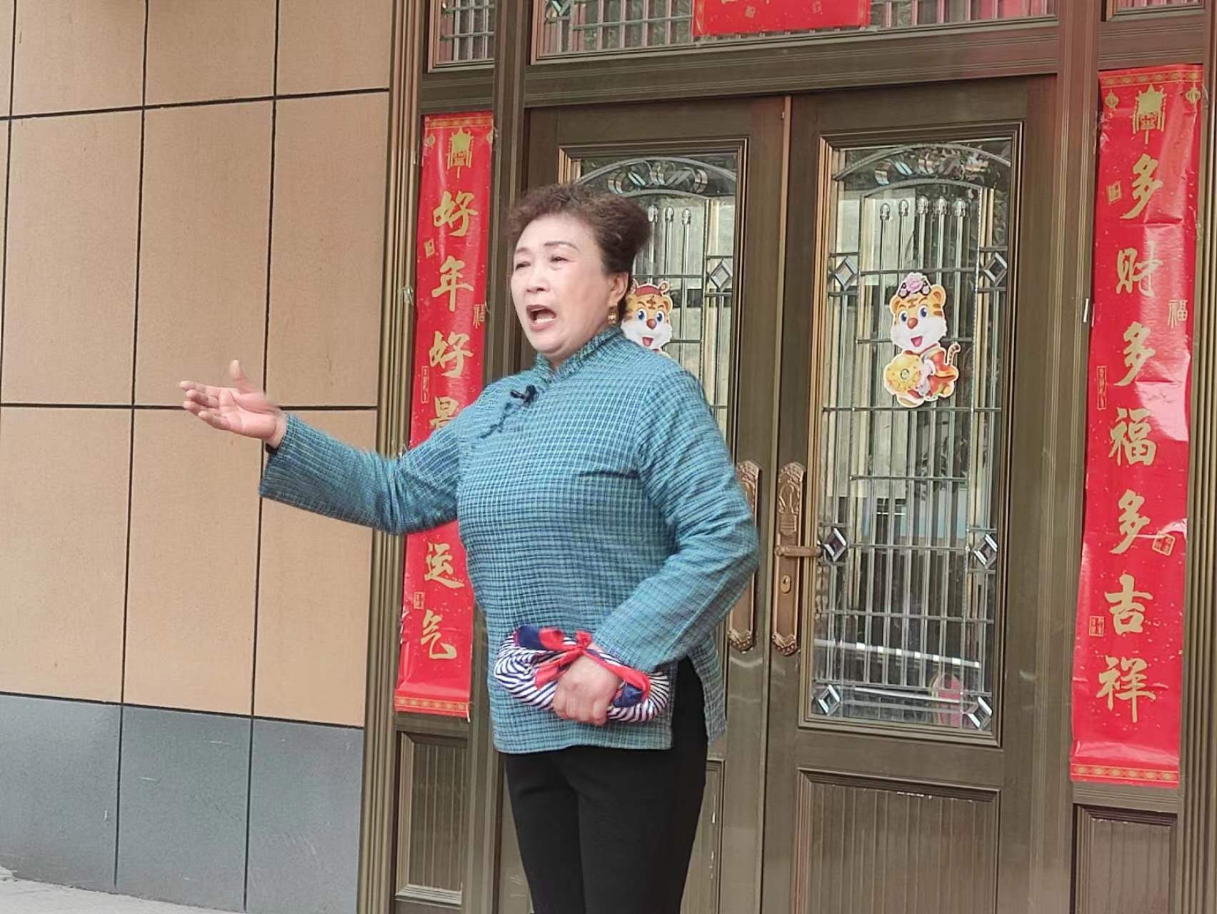 情暖冬日 关爱老人：济源市老干部艺术团演出走进养老院