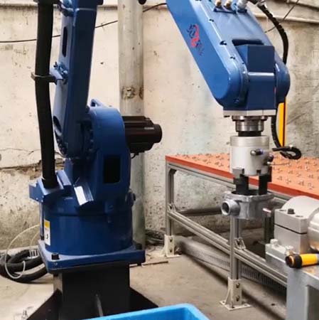 打毛刺機器人工作站