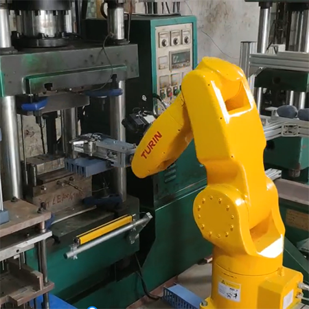 BMC壓鑄機器人工作站