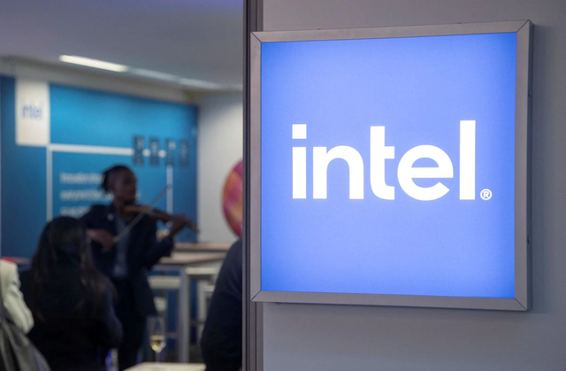 Intel plans thousands of job cuts