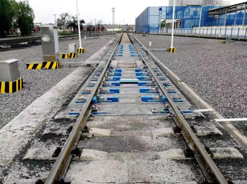 不斷軌無梁式雙臺面自動軌道衡ZGU-100-BWL(雙固)