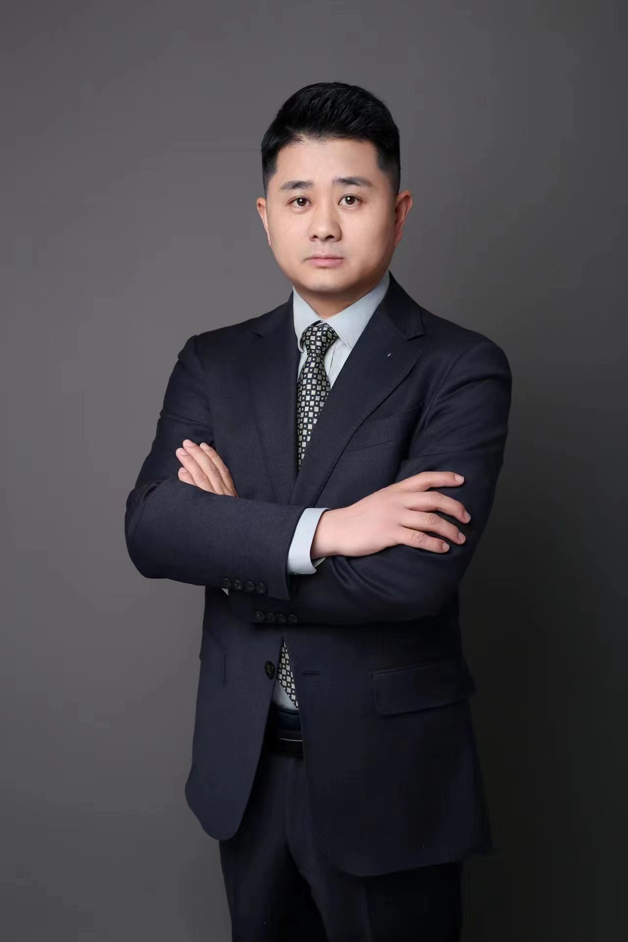 李坤律师