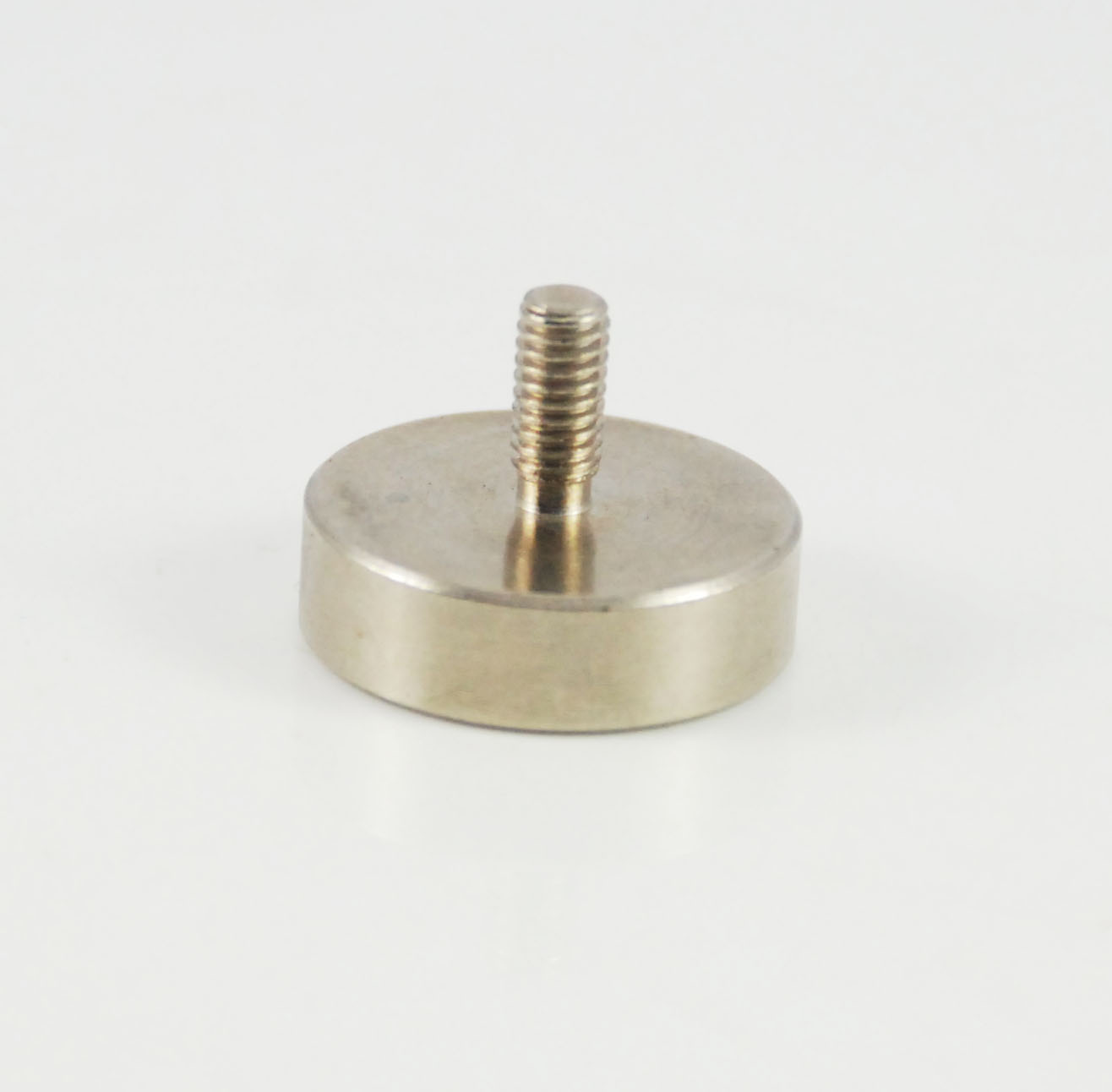 Pot magnet with male thread