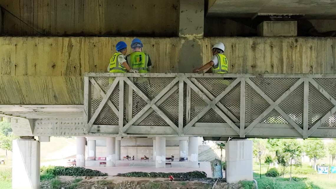 长征东路清河桥检测钢筋间距和保护层厚度