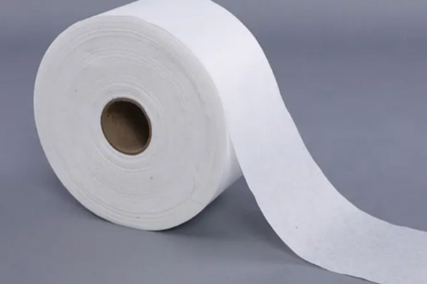 Double parallel style spunlace nonwoven fabric for wet wipes