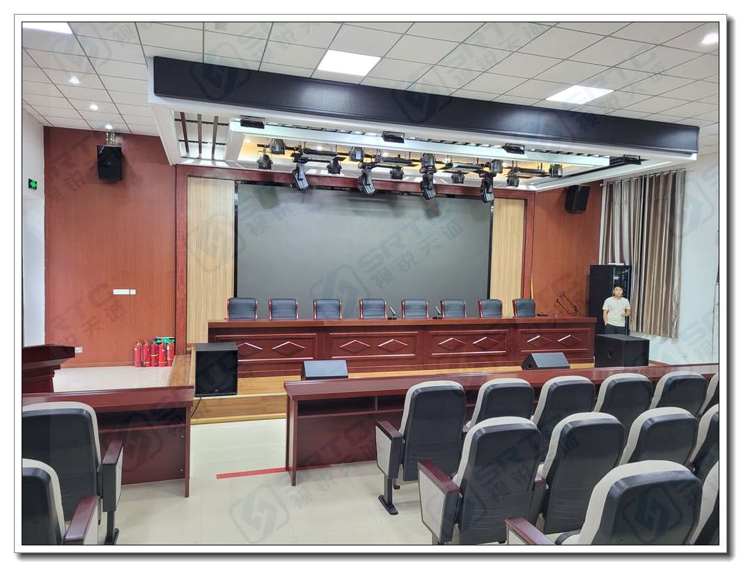 某集团阶梯多媒体厅