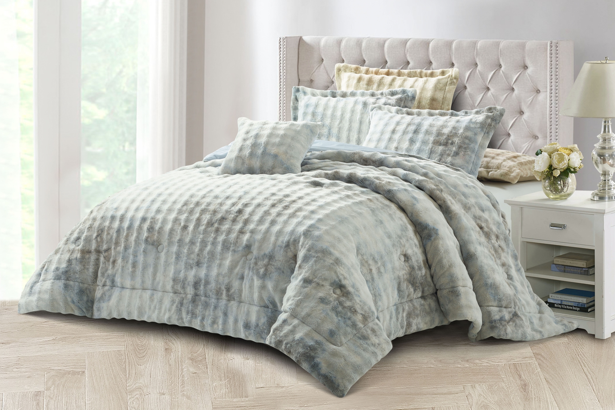 Comforter Sets / Blanket