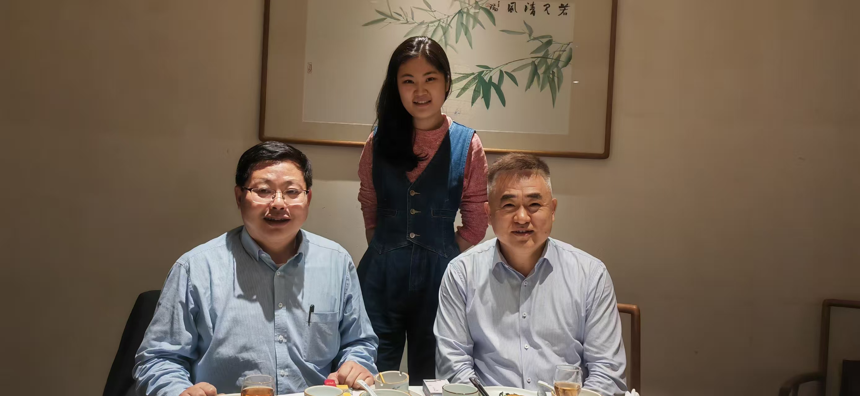 领导专家顾问