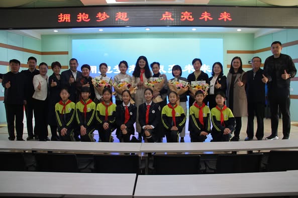 1745667603487e747442f791bb4592965302ec95d0443