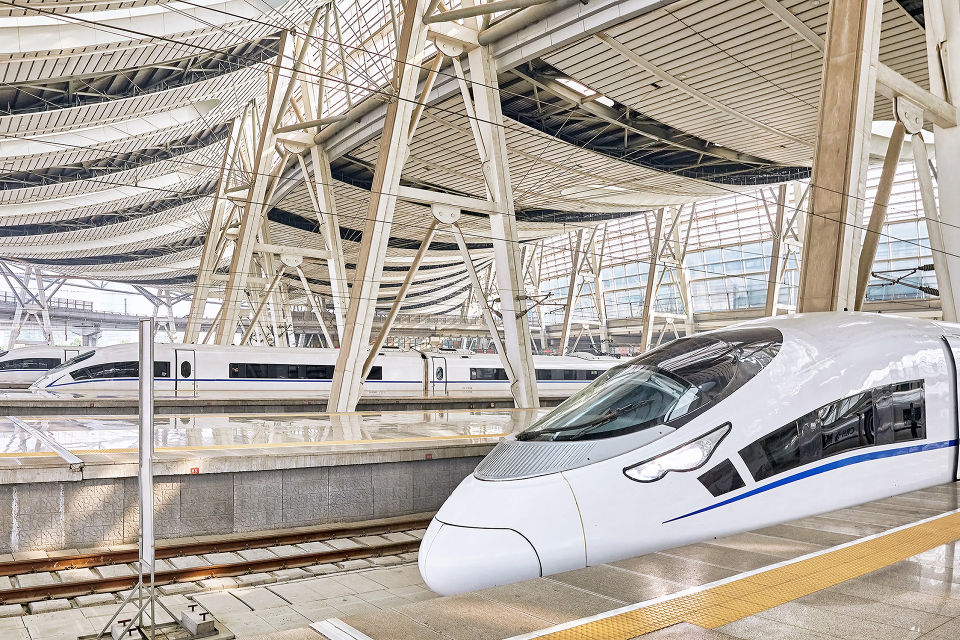 high-speed-train-railways-station-beijing