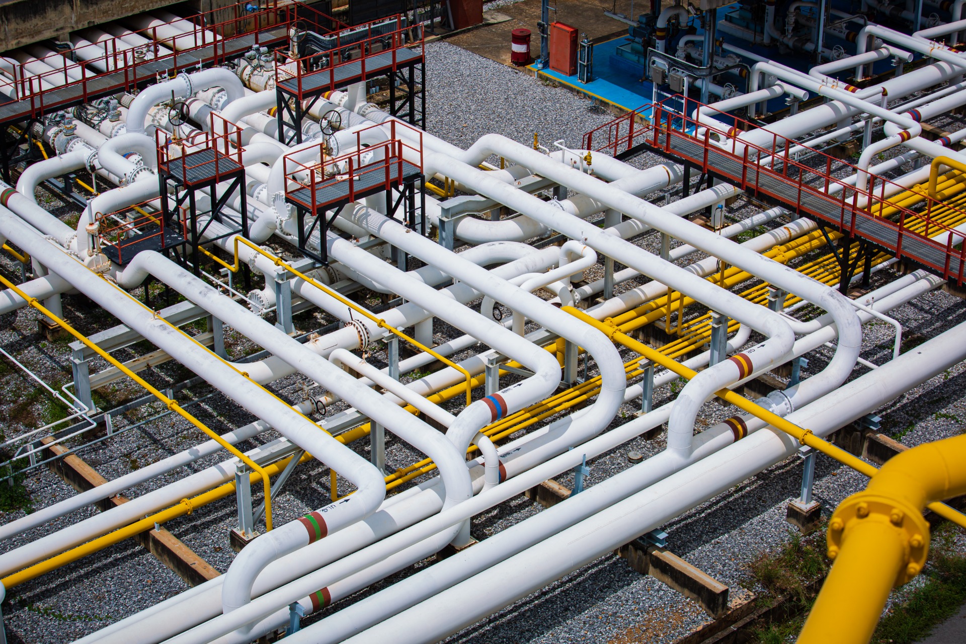 steel-long-pipes-pipe-elbow-station-oil-factory-during-refinery-petrochemistry-industry