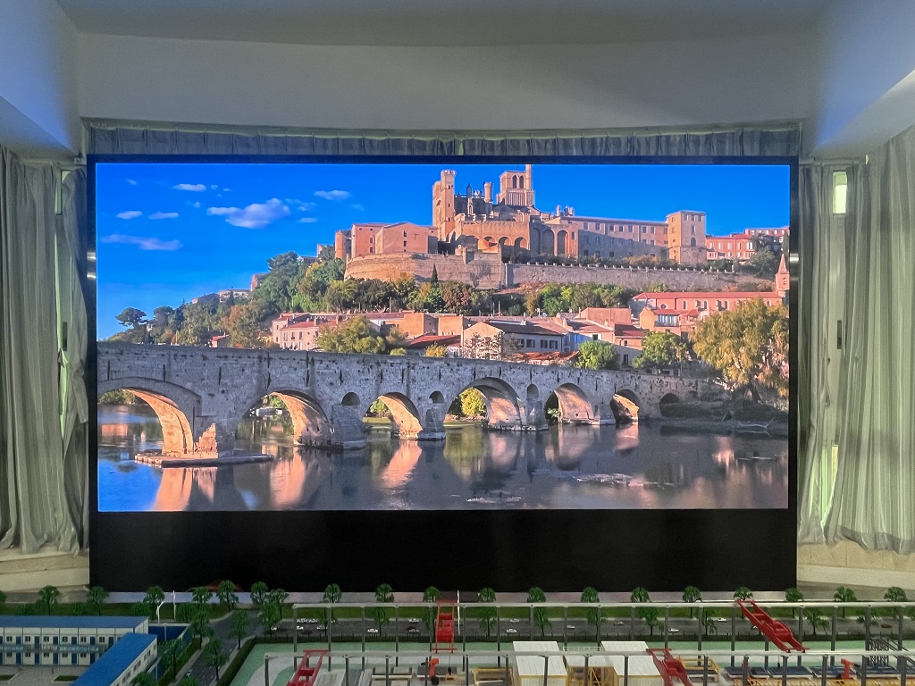 江高城市学校P1.86