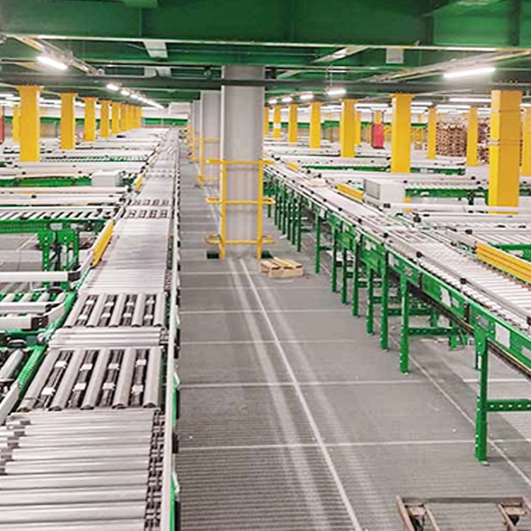 Roller conveyor with jack-up transfer