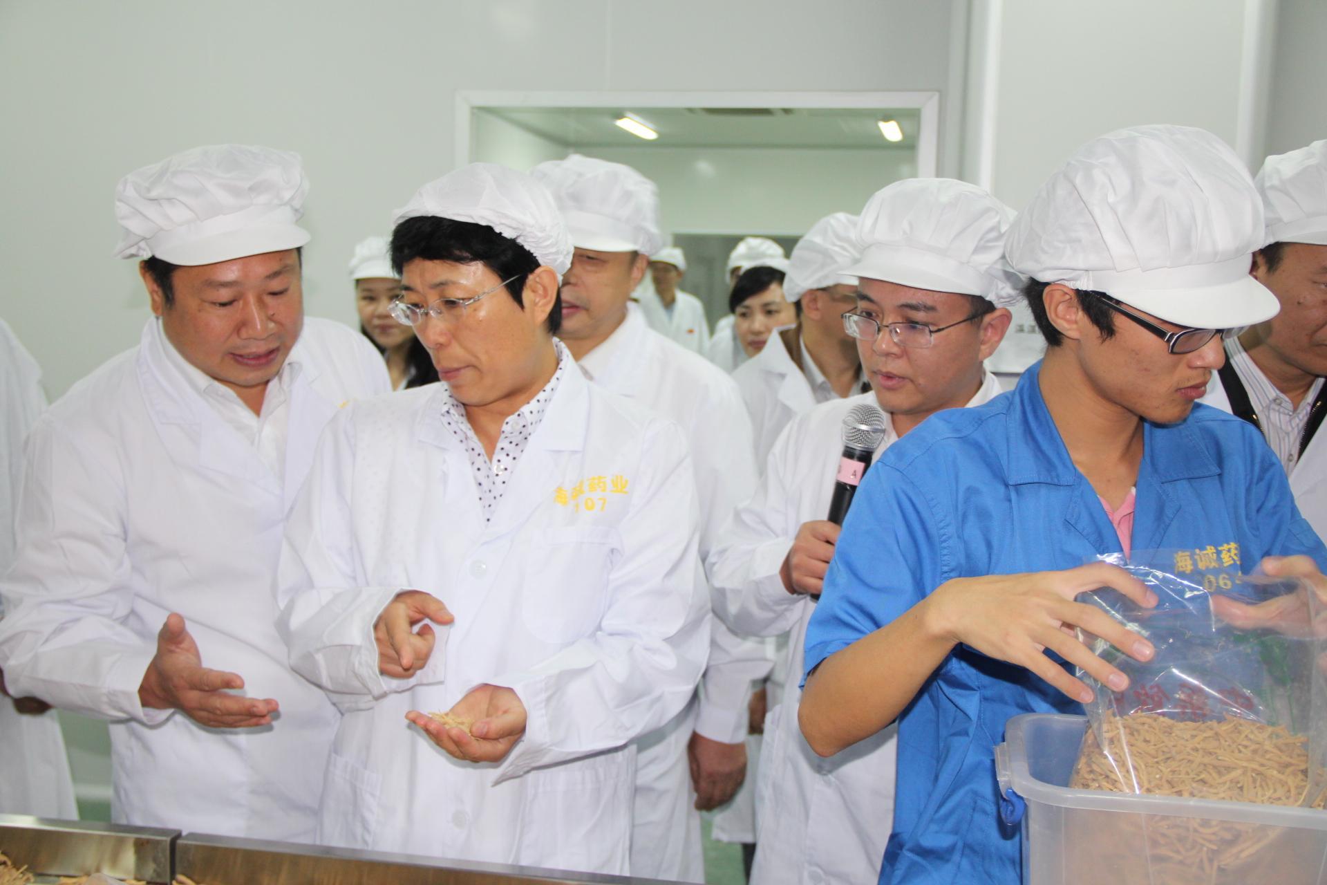 14、隋军 现任中国侨联党组织成员、副主席，时任宁德市市长 
