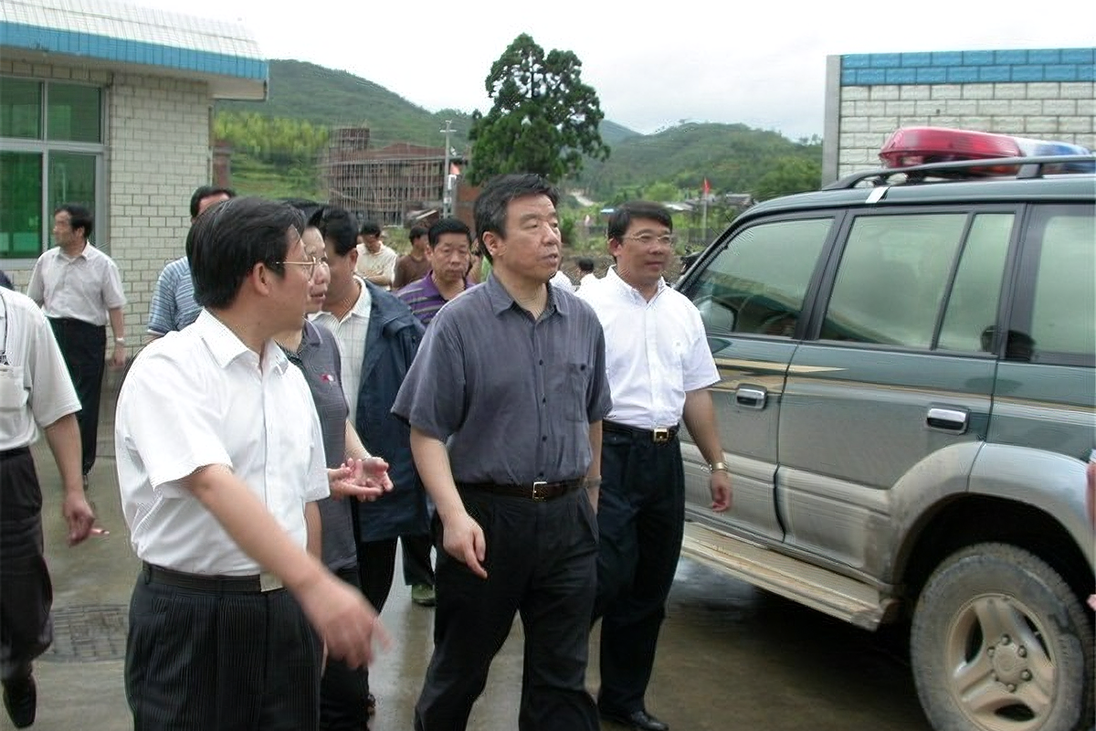 4、卢展工 现任中共十九届中央委员，十三届全国政协副主席。时任福建省委书记、省人大常委会主任