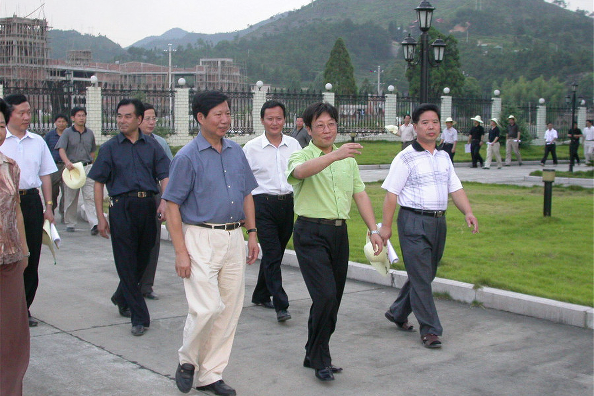 17、陈营官 原福建省人大常委会副主任
