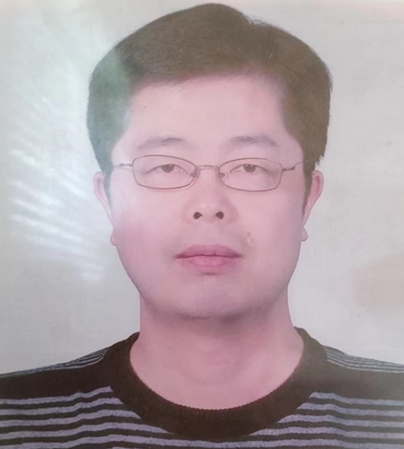 云南農(nóng)業(yè)大學(xué)社會服務(wù)中心副處長、副教授，公司養(yǎng)殖與生物肥料技術(shù)顧問。