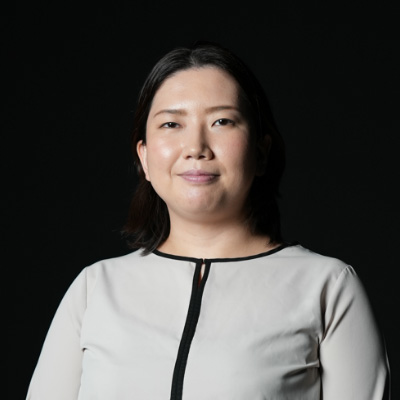 日本福岡女学院大学
曾任广告代理店，
美国医疗商社日本分公司负责人