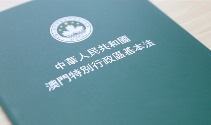 We do web crawling for a Macao translation company, collecting bilingual news, legal provisions, documents and the latest legal policies of Macao that are available on the Internet, and creating a translation database for the client, which enhances the core competitiveness of the enterprise in translation.