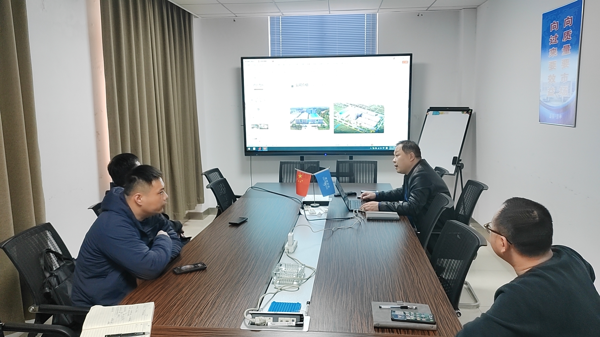 229d16928577cc26357d29bfb4b353e