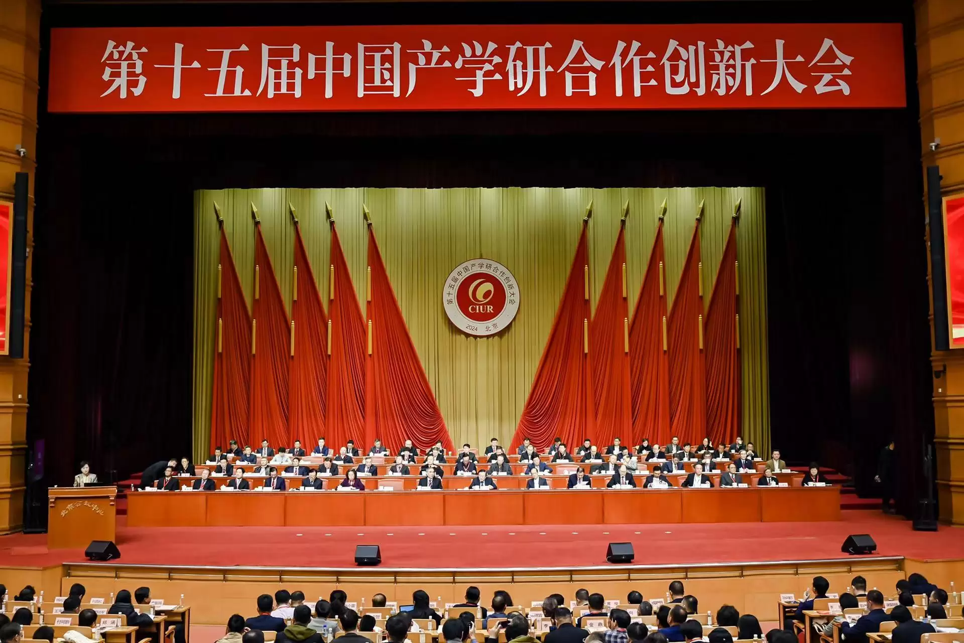 62db938bd5937b68_html_cb31b5554635f22d