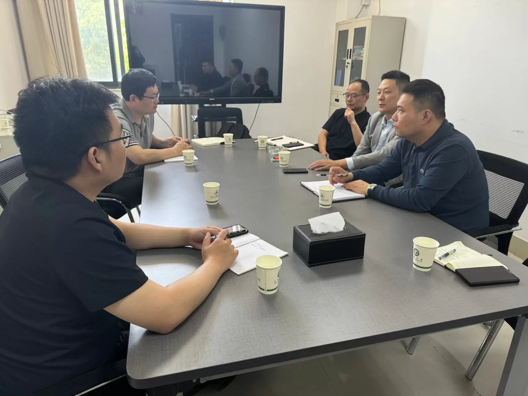 dec124147f54db8a_html_350164f9ccdf93e